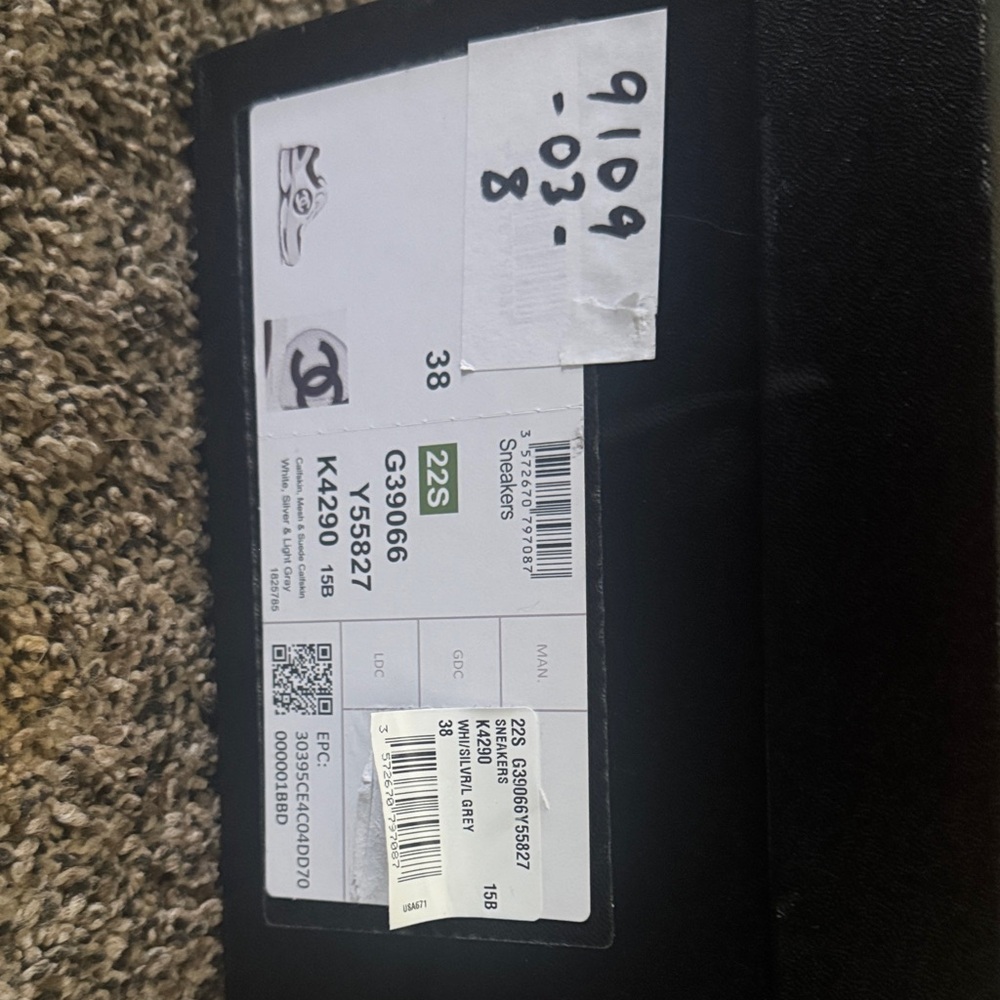 AUTHENTIC CHANEL S22 Sneakers - Picture 9 of 9